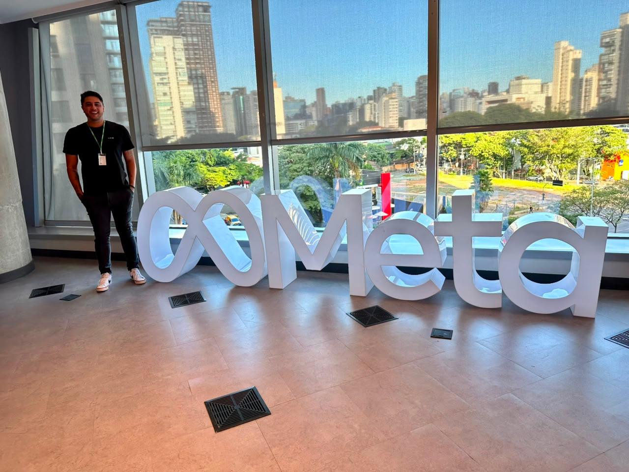 Guilherme no escritório da Meta em São Paulo